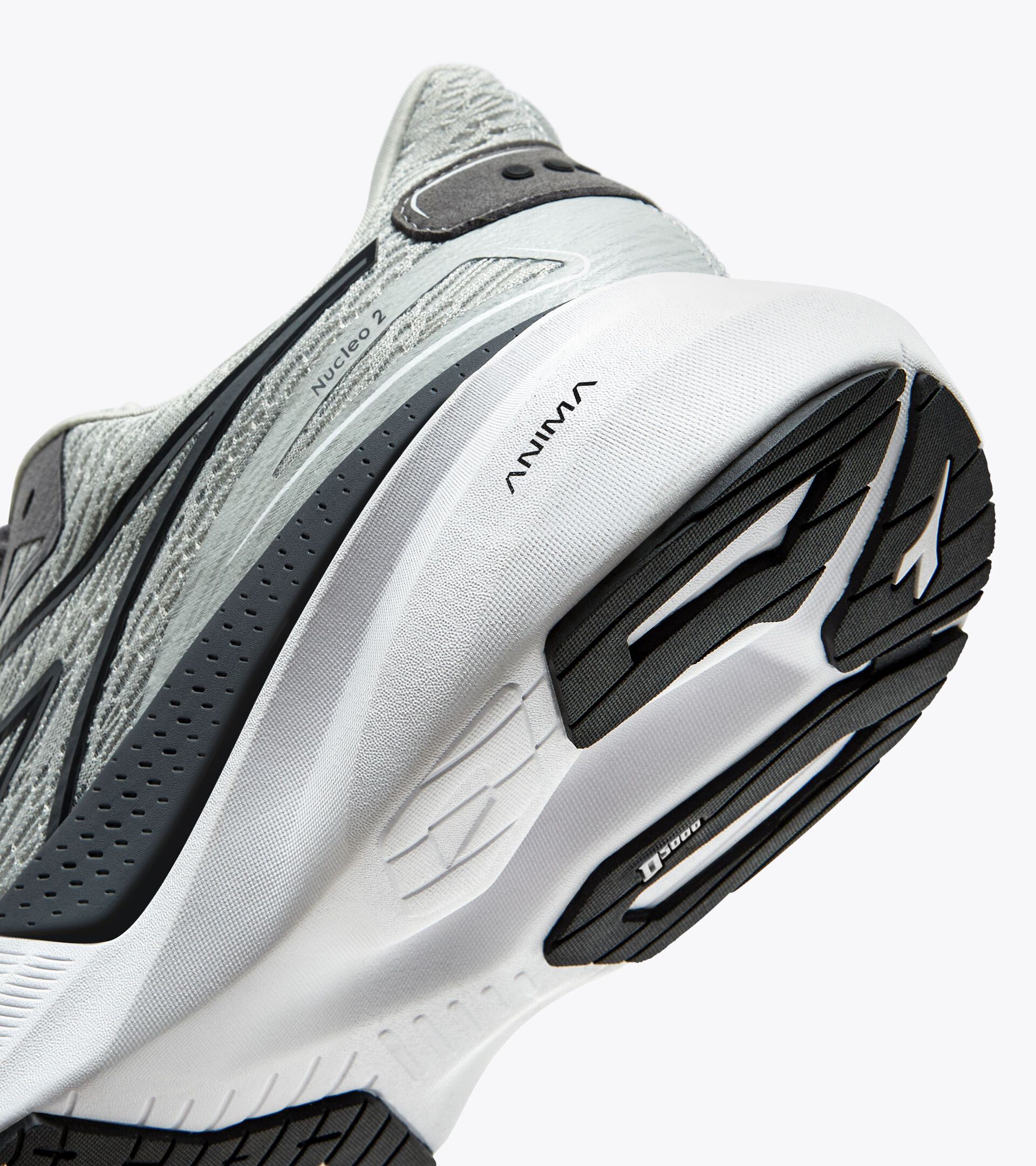 Men's Diadora Nucleo 2 4