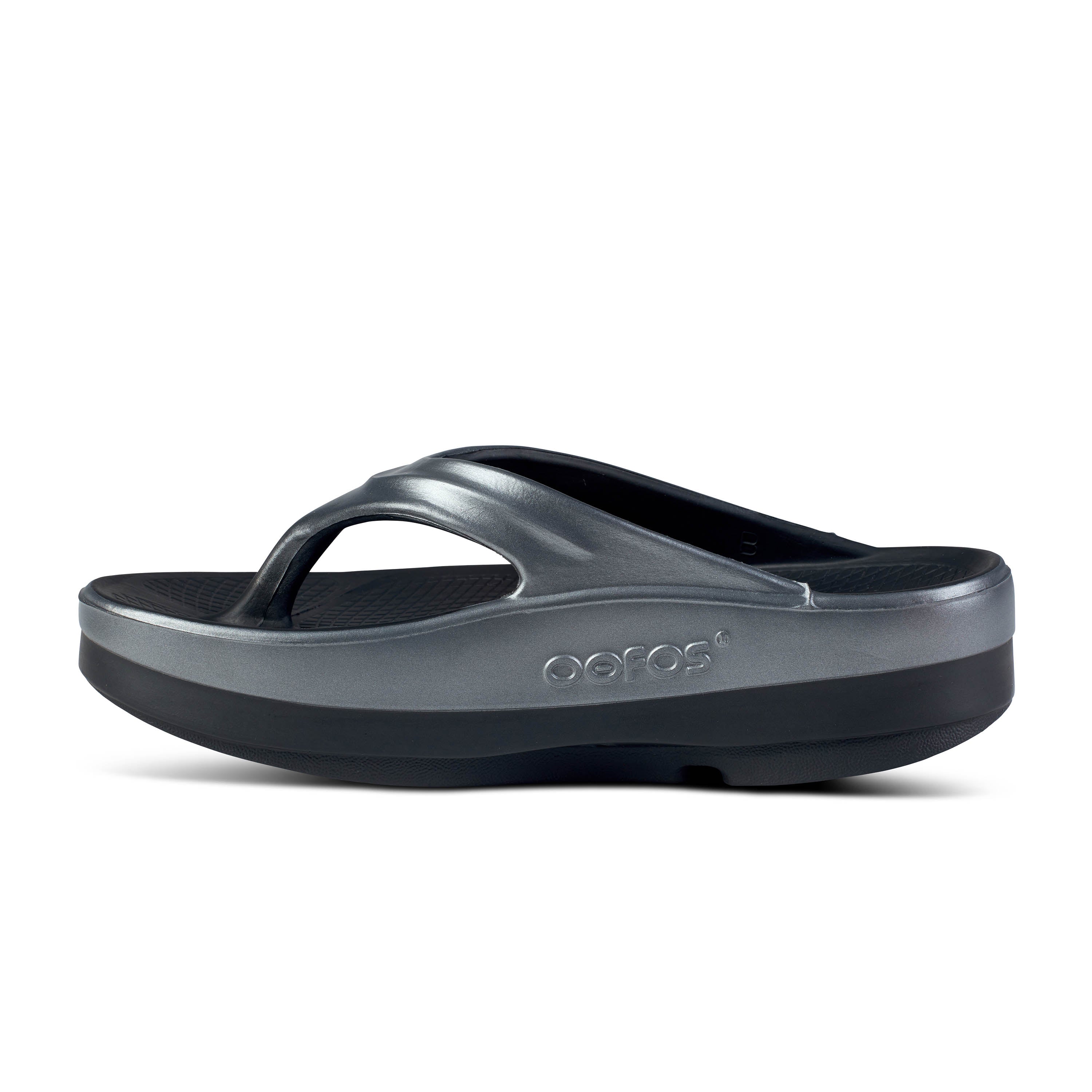 Women's Oofos OOmega OOlala Luxe Thong Sandal 6