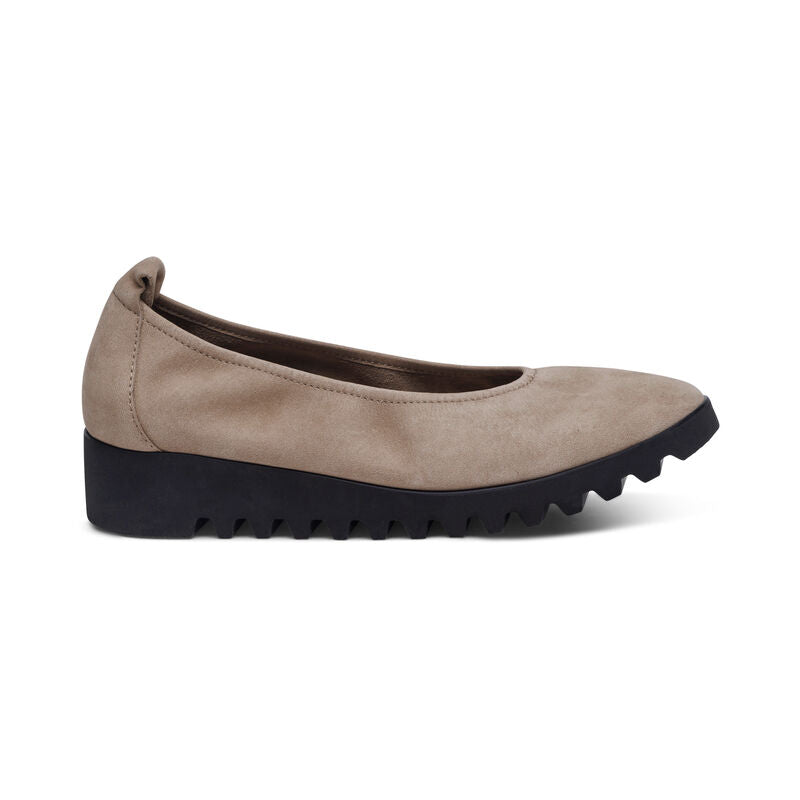 Women's Aetrex Brianna Ballet Flat Color: Taupe