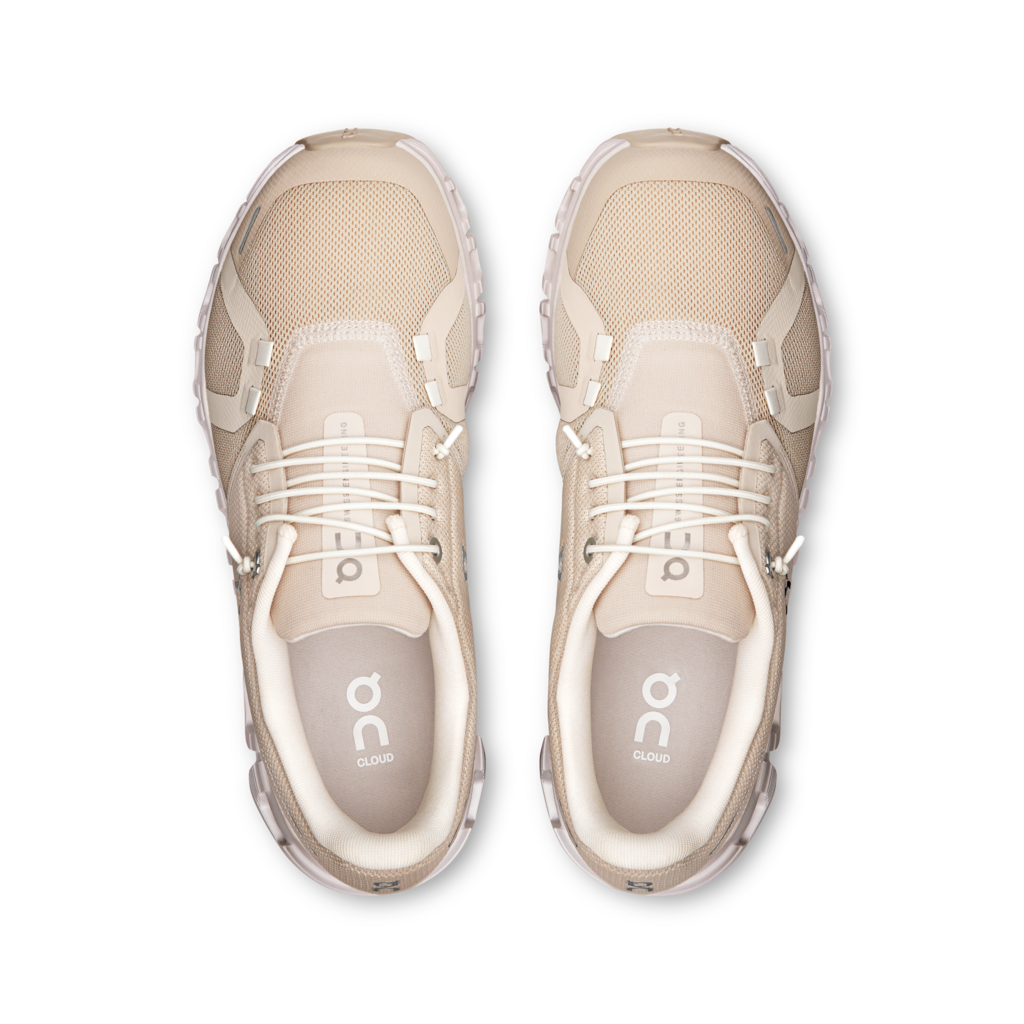 Women's On Cloud 6 Sneaker 39