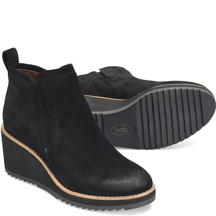 Women's Sofft Emeree Color: Black Suede (Black)