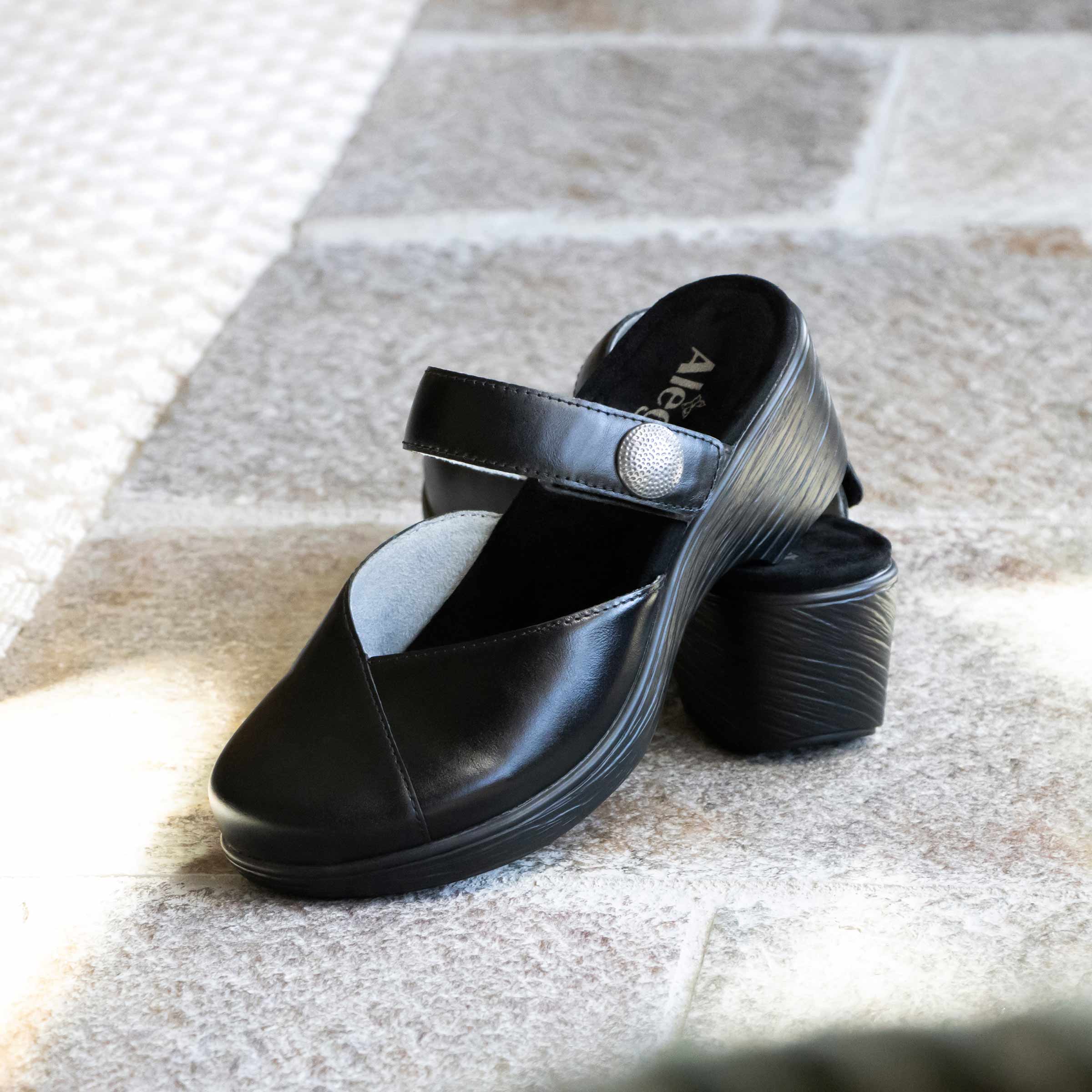 Women's Alegria Sydni Color: Noir