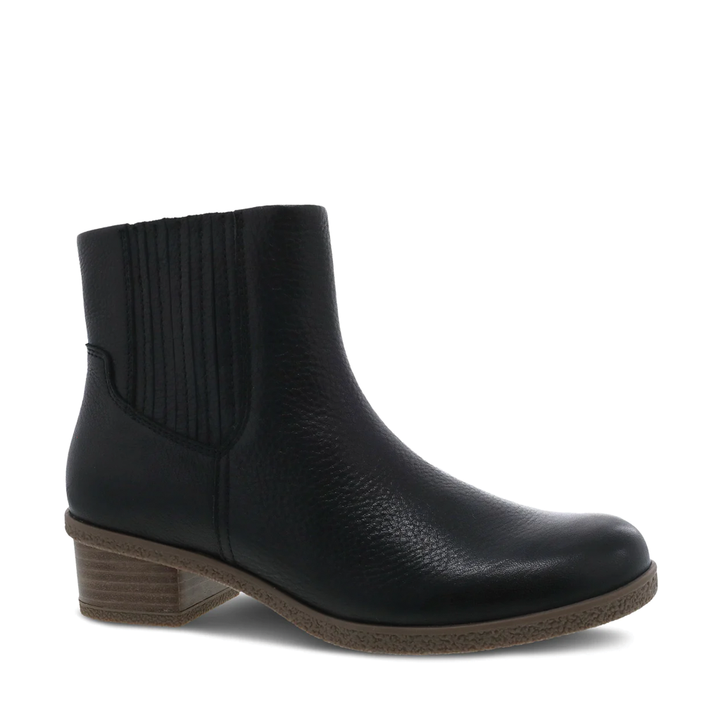 Women's Dansko Daisie Color: Black Waterproof Tumbled