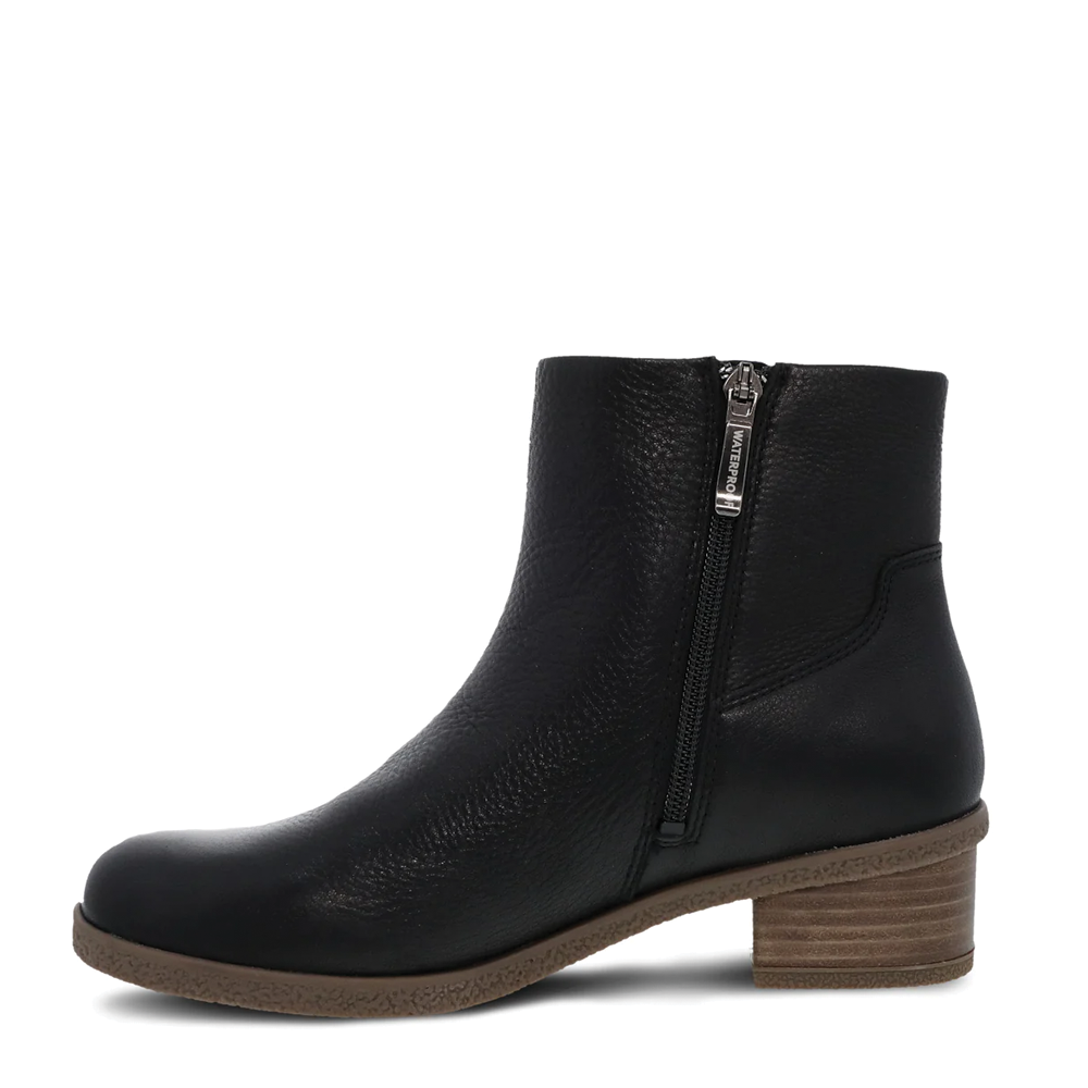 Women's Dansko Daisie Color: Black Waterproof Tumbled