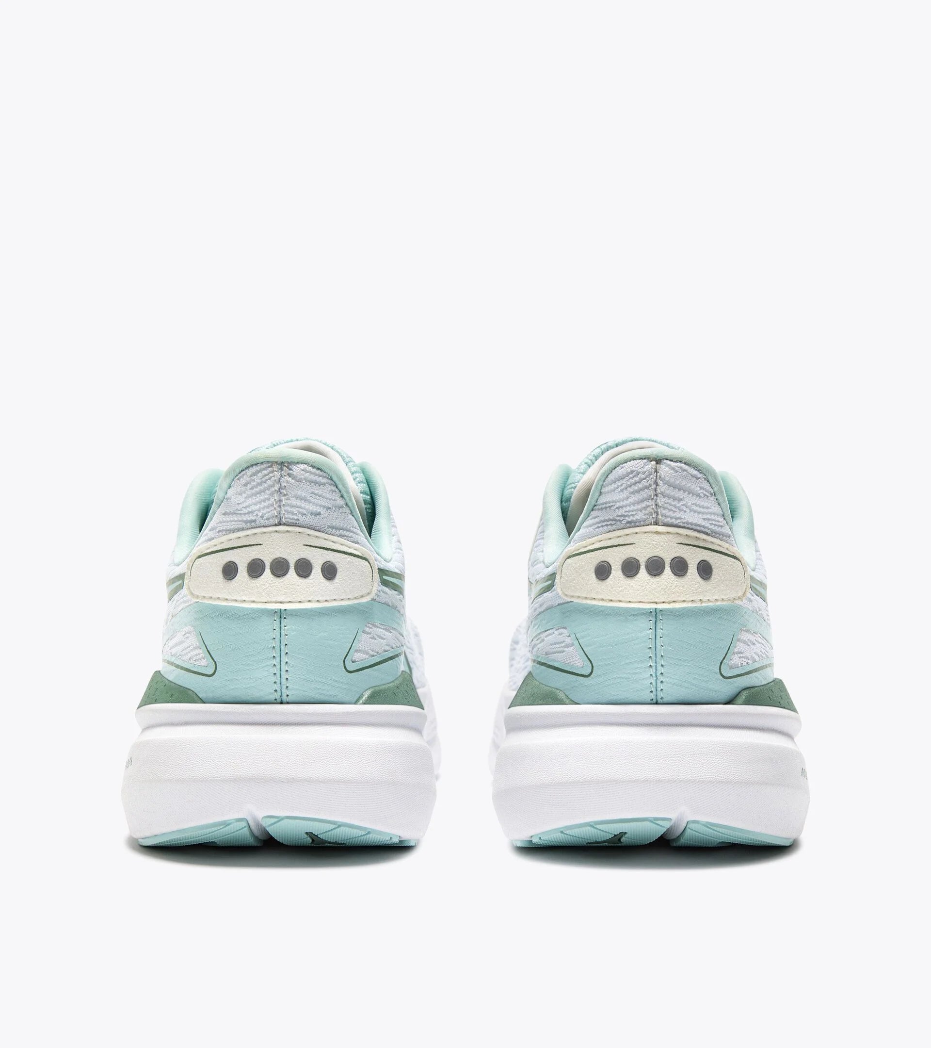 Women's Diadora Nucleo 2 8