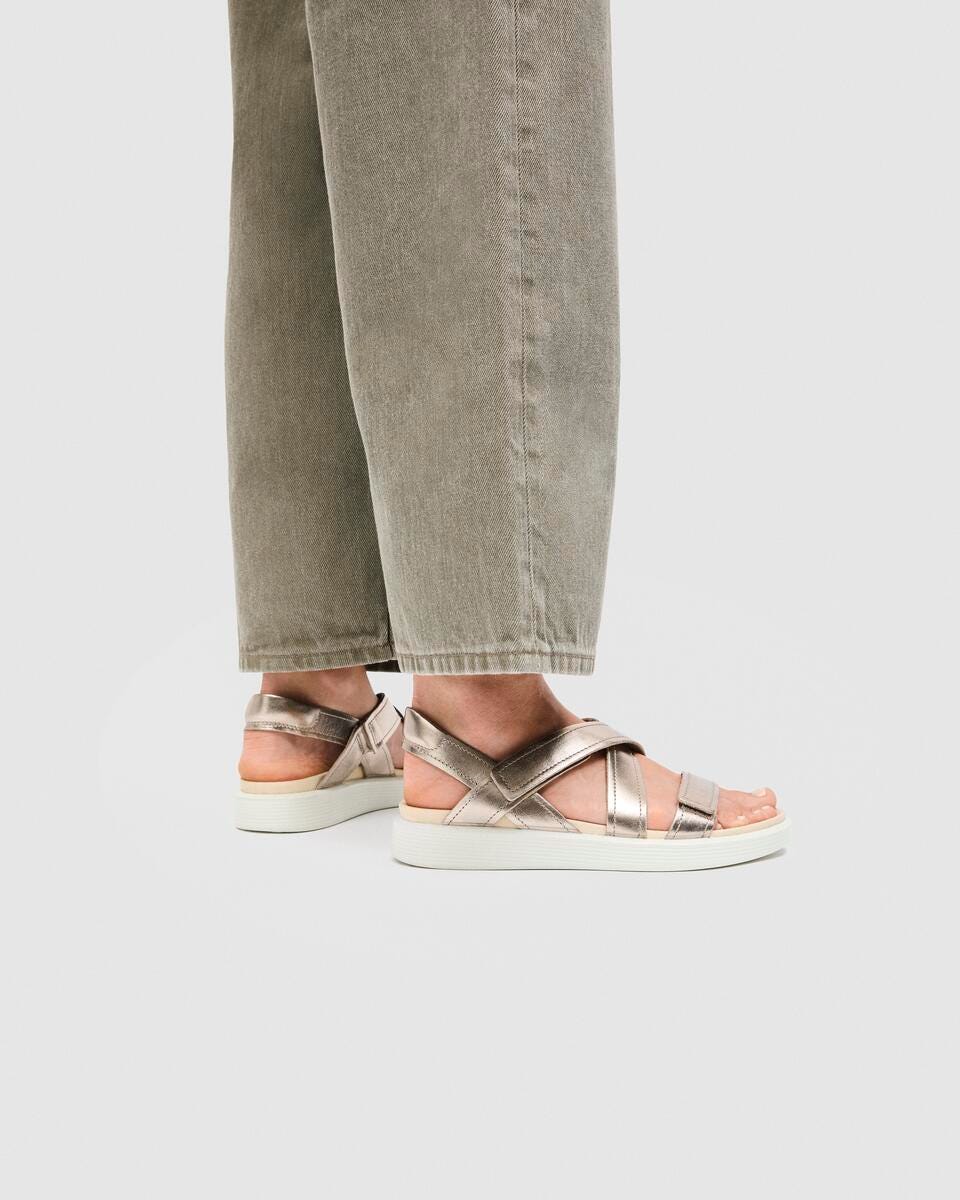 Women's Ecco Soft Sandal Cross Strap 7