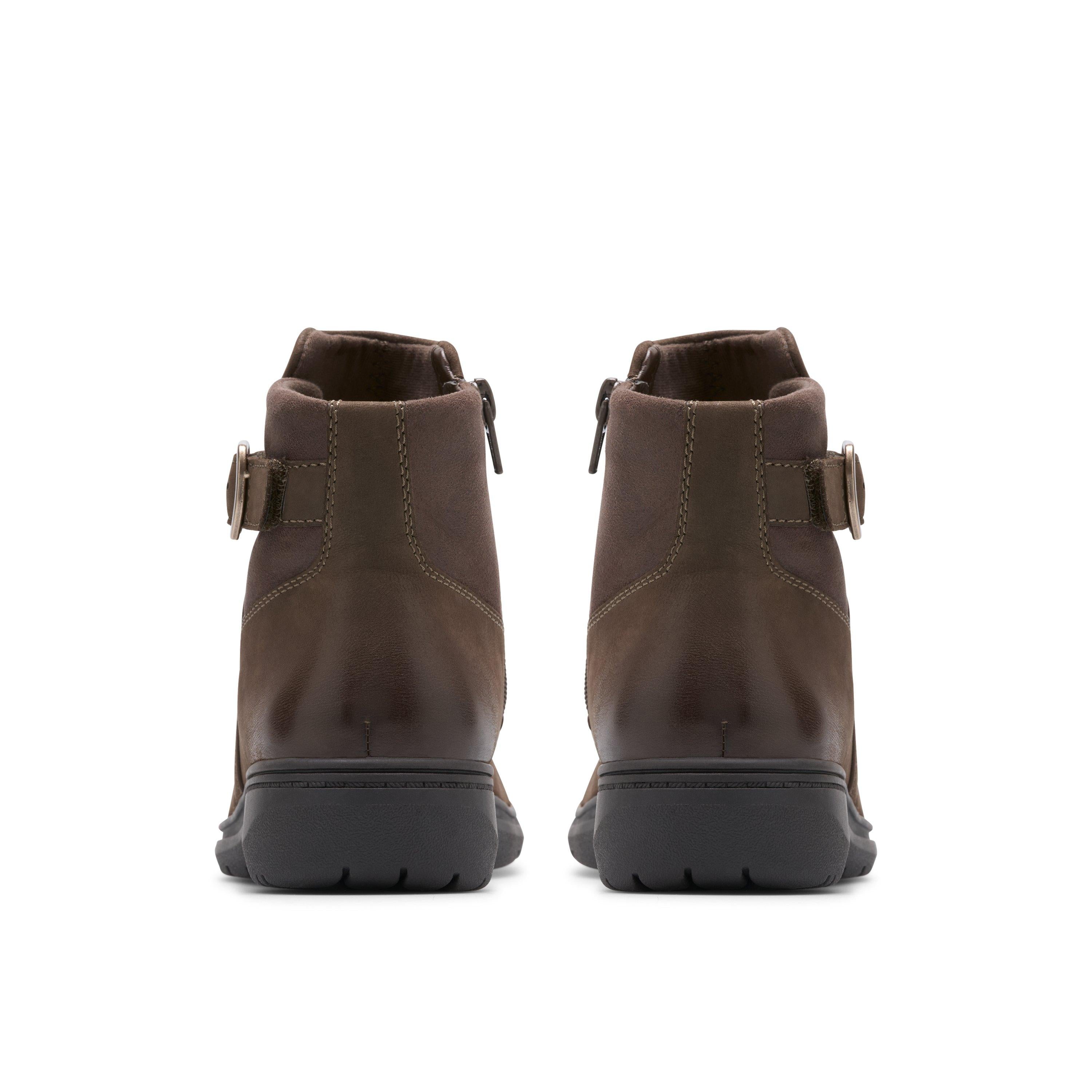 Women's Clarks Carleigh Angie Boot  8