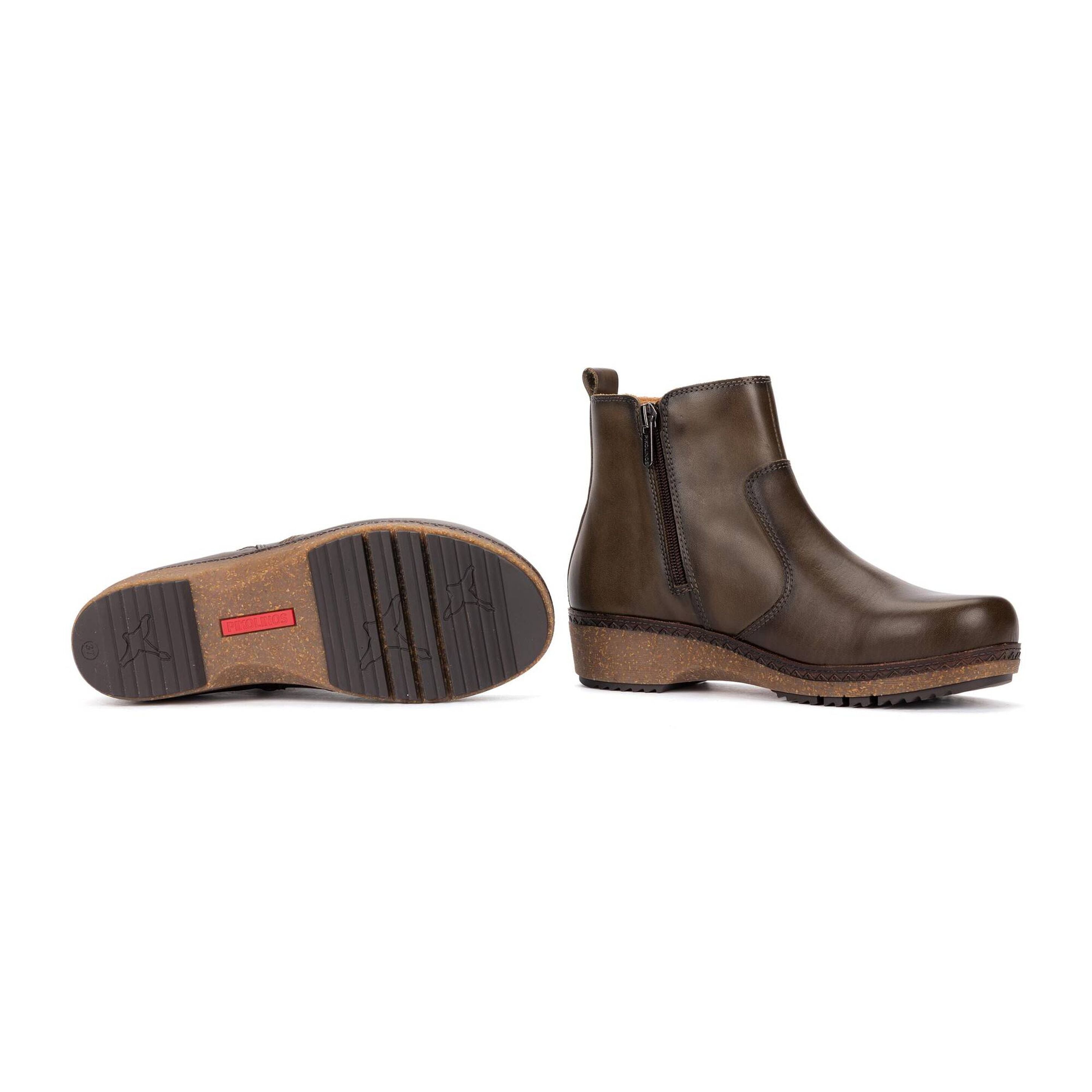 Women's Pikolinos Granada Ankle Boots with Zip  22
