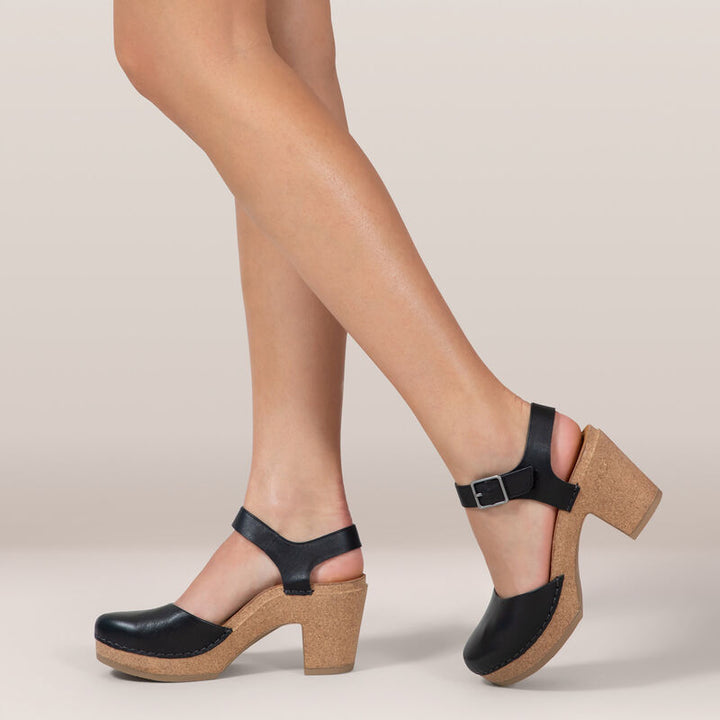 Women's Aetrex Finley Closed Toe Heel Color: Black