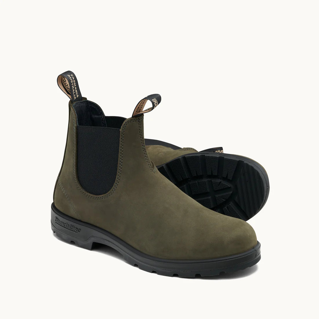 Blundstone 2442 Chelsea Boots  2
